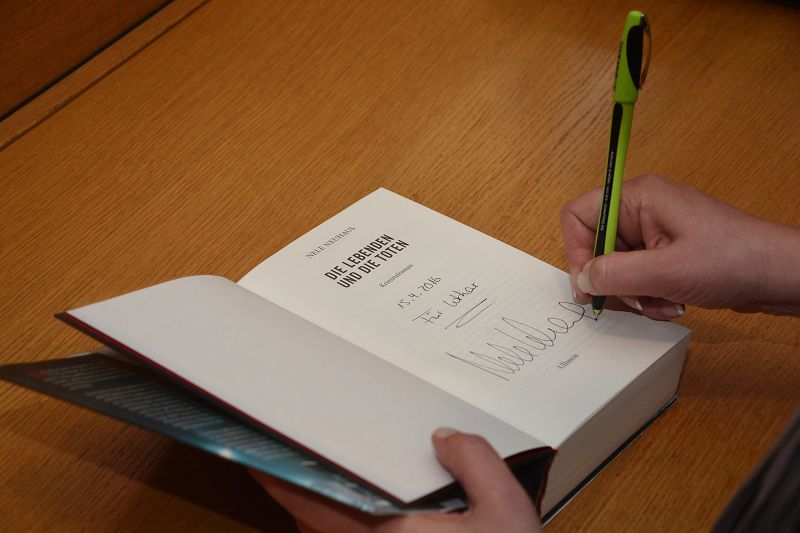 Nele Neuhaus am 15. April 2016 in Bitburg