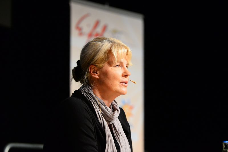 Nele Neuhaus am 15. April 2016 in Bitburg