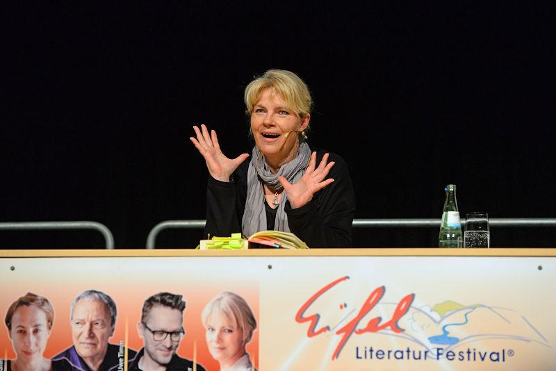 Nele Neuhaus am 15. April 2016 in Bitburg