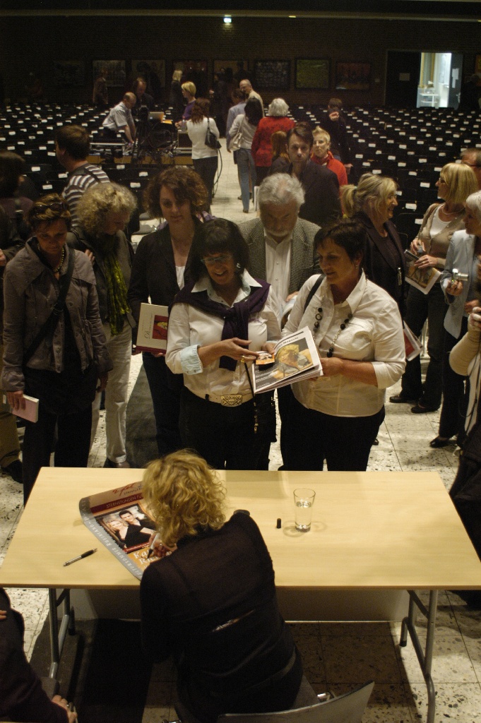 Katja Riemann am 23. April 2010 in Wittlich
