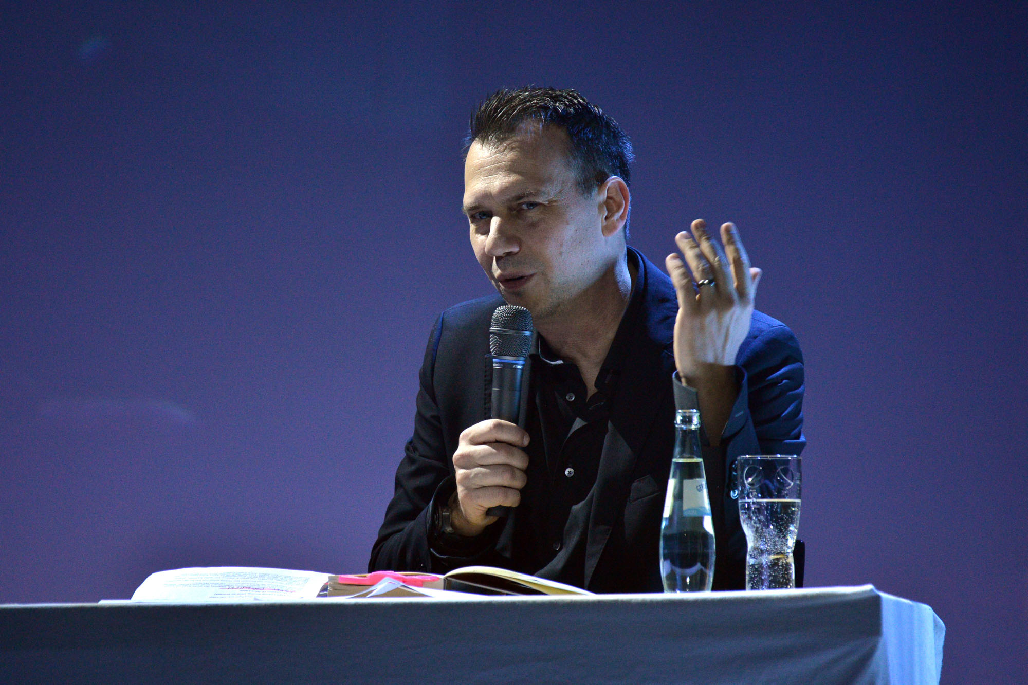 Sebastian Fitzek am 29. Oktober 2016 in Bitburg