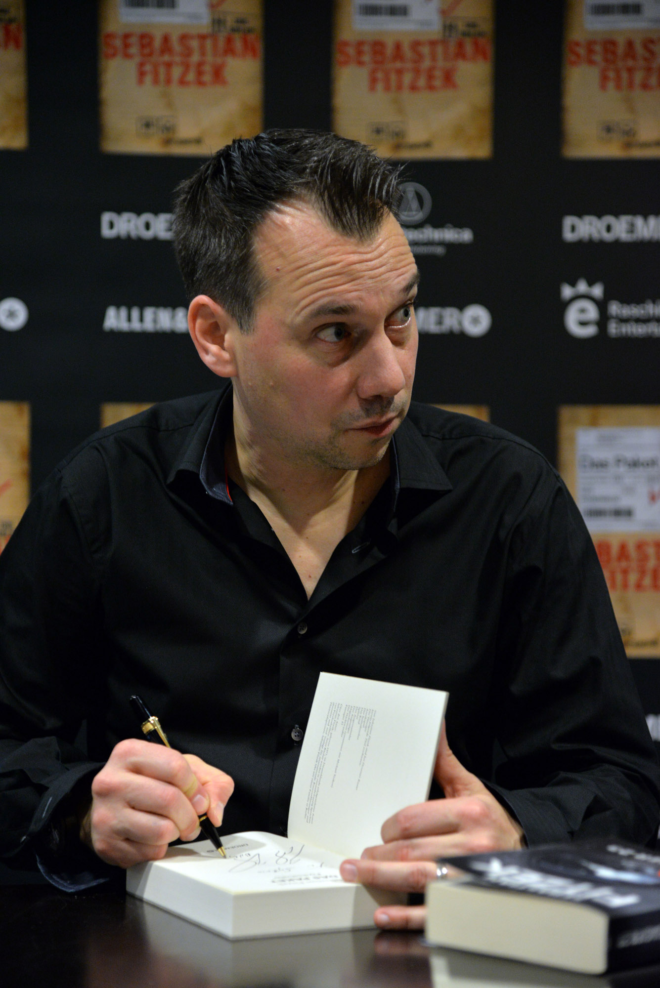 Sebastian Fitzek am 29. Oktober 2016 in Bitburg