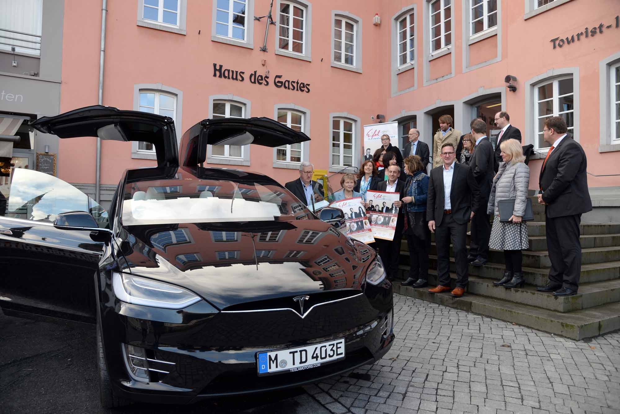 Shuttlepartner Tesla