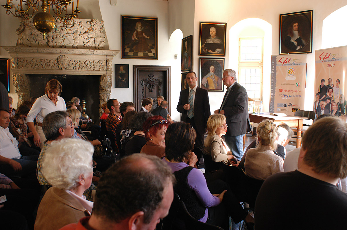Jacques Berndorf am 11. September 2010 auf Schloss Bürresheim