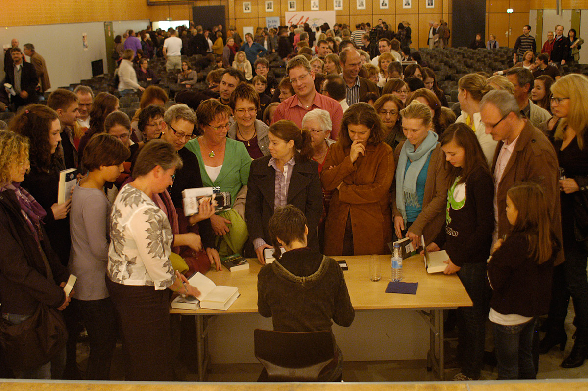 Leonie Swann am 08. Oktober 2010 in Prüm