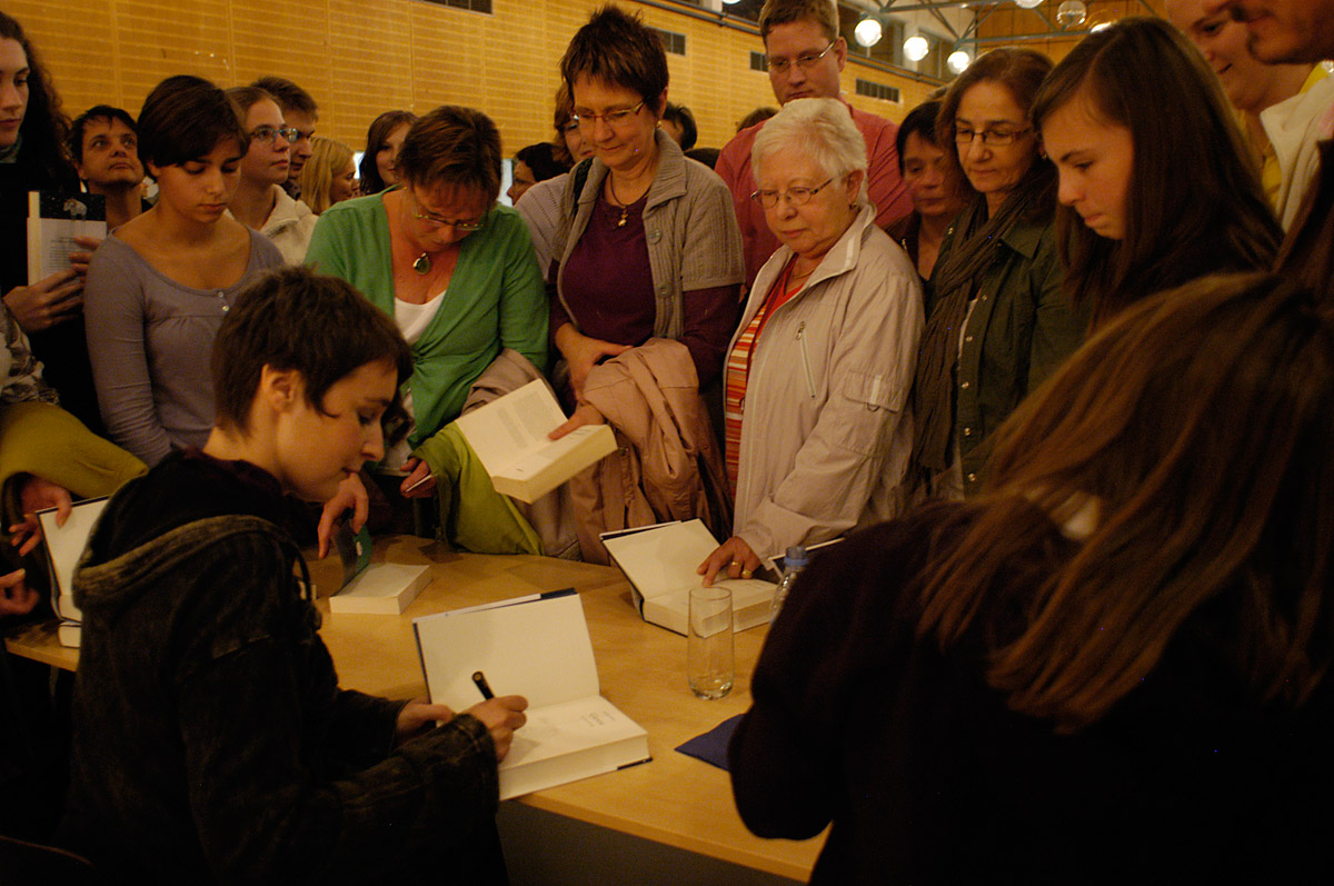 Leonie Swann am 08. Oktober 2010 in Prüm