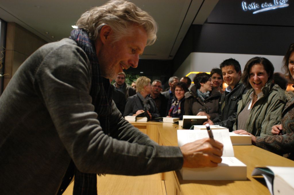 Frank Schätzing am 29. November 2010 in Bitburg