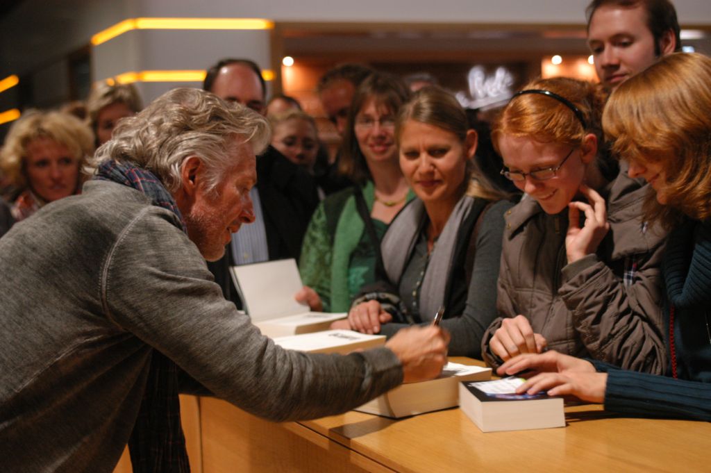 Frank Schätzing am 29. November 2010 in Bitburg