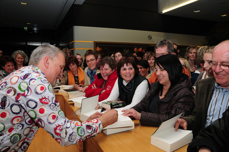Jussi Adler-Olsen am 20. April 2012 in Bitburg