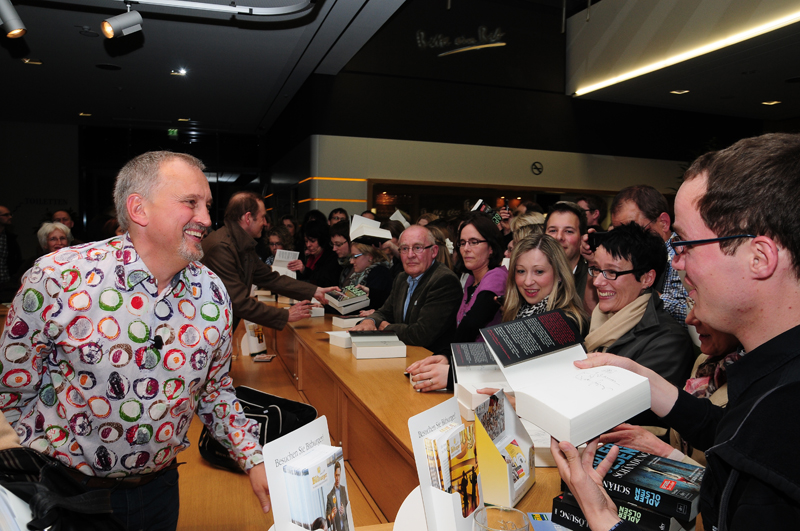 Jussi Adler-Olsen am 20. April 2012 in Bitburg