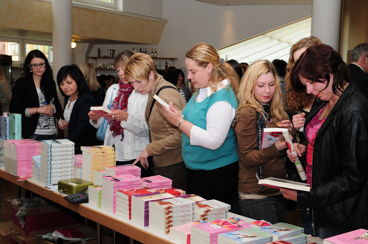 Kerstin Gier am 4. Mai in Gerolstein