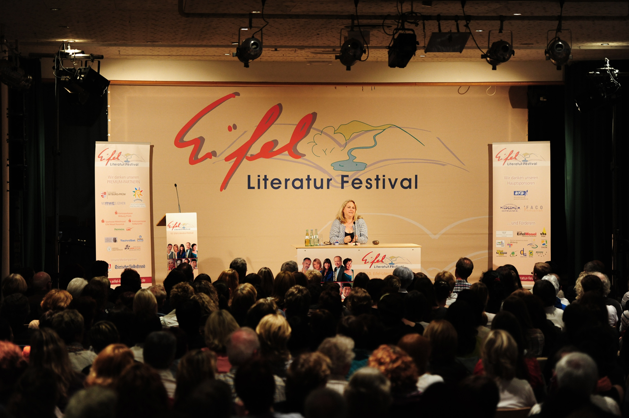 Kerstin Gier am 4. Mai in Gerolstein