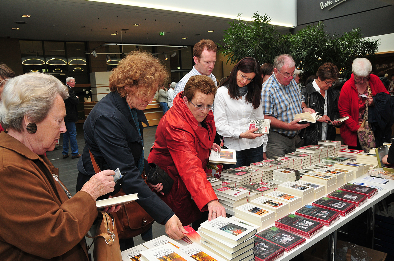 Donna Leon am 6. Juni 2012 in Bitburg