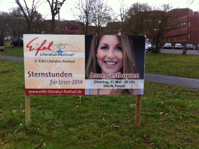 Wittlich, Daun, Prüm: Autorentafeln werben für das Festival